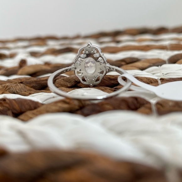 Sterling Silver Moonstone Ring Sz 7 or 8 - Picture 5 of 11